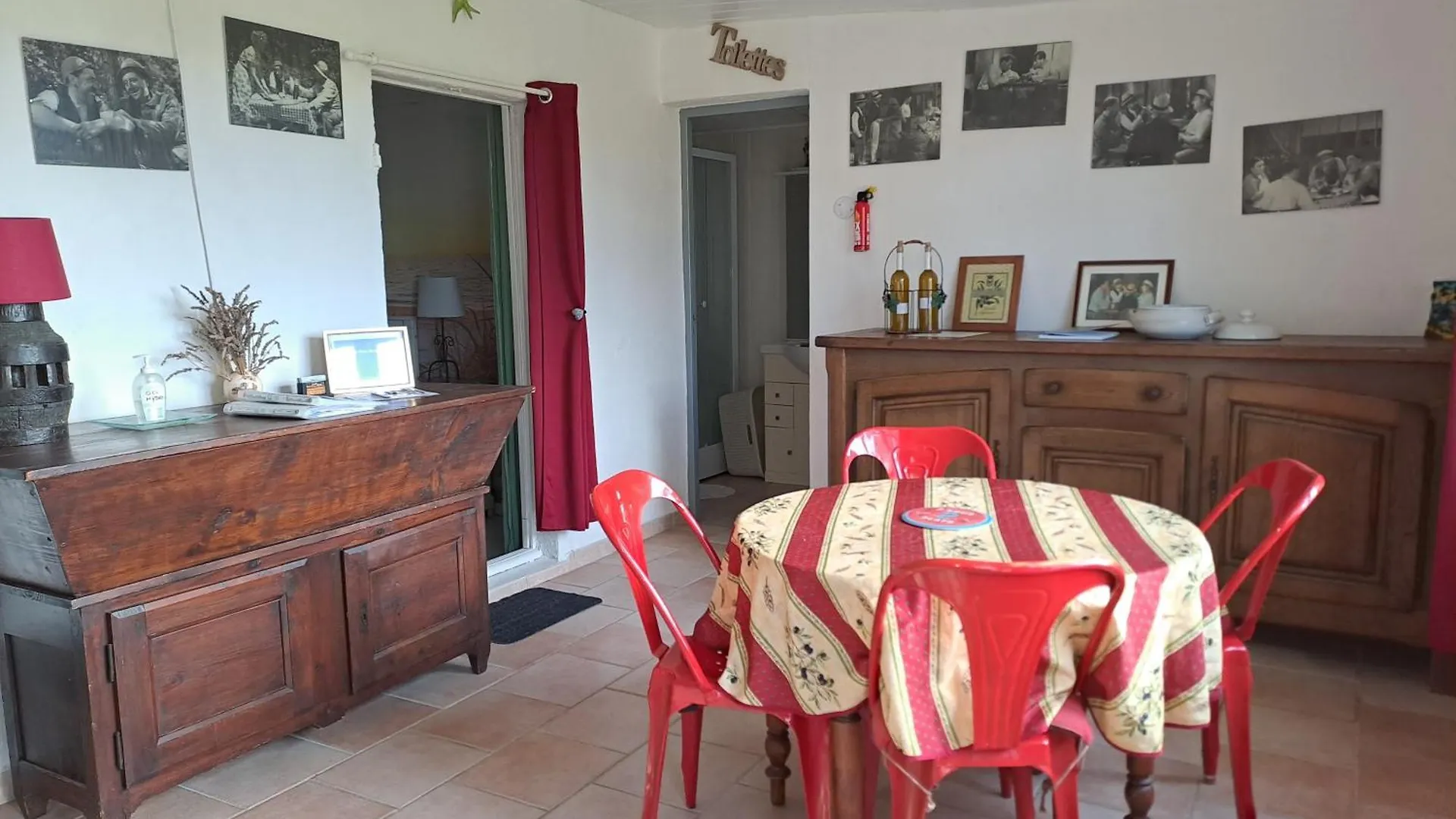Gîte  Le Clos de la Pinède Le Castellet